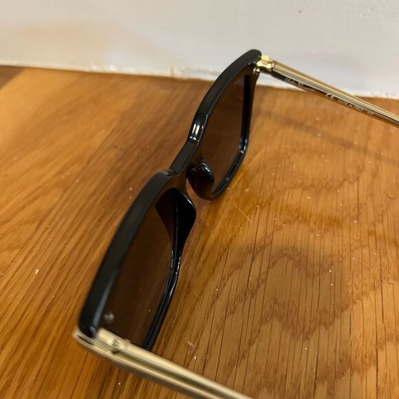 Gorgeous!! SALVATORE FERRAGAMO 52mm Sunglasses sf832s - Picture 11 of 11